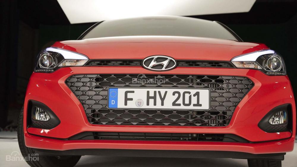 Đánh giá xe Hyundai i20 2019: Đầu xe.