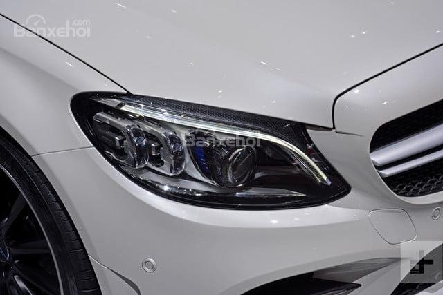 Đánh giá xe Mercedes-Benz C-Class 2019: Đèn pha công nghệ LED,