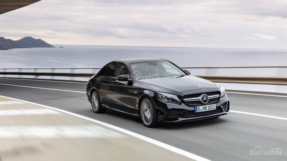 Đánh giá xe Mercedes-Benz C-Class 2019 về trang bị an toàn/