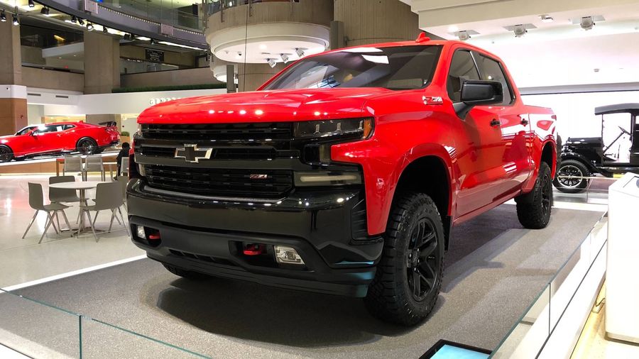 Chevrolet Silverado 2019 tiết lộ thông số ''''''''khủng''''''''.