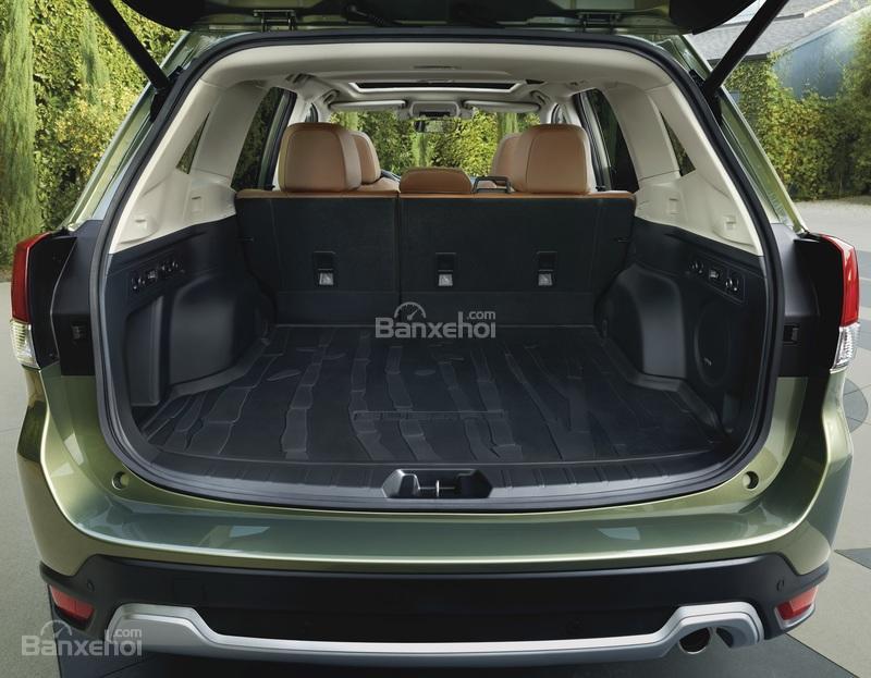 Đánh giá xe Subaru Forester 2019: Xe sở hữu khoang hành lý khá rộng rãi Đánh giá xe Subaru Forester 2019: Xe sở hữu khoang hành lý khá rộng rãi.