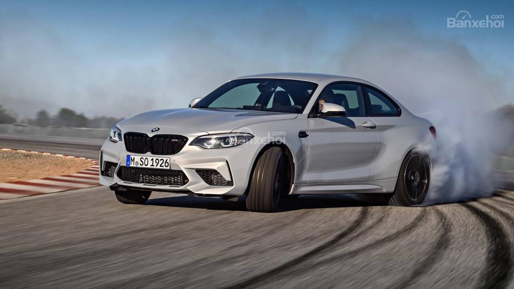 Đánh giá xe BMW M2 Competition 2019: Cho cảm giác lái vượt trội.