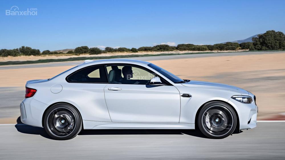 Đánh giá xe BMW M2 Competition 2019: Thân xe.