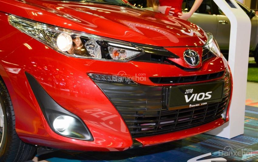 Toyota Vios 2018 sắp bán tại Việt Nam khác gì phiên bản hiện hành về thiết kế - Ảnh 6.