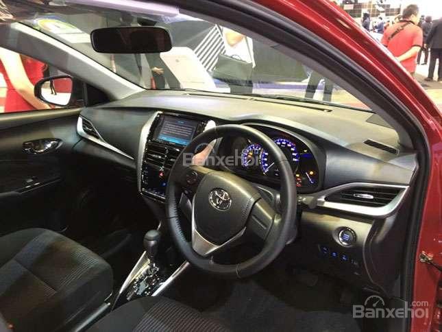Đánh giá xe Toyota Vios 2018: Xe sở hữu những trang bị cần thiết.