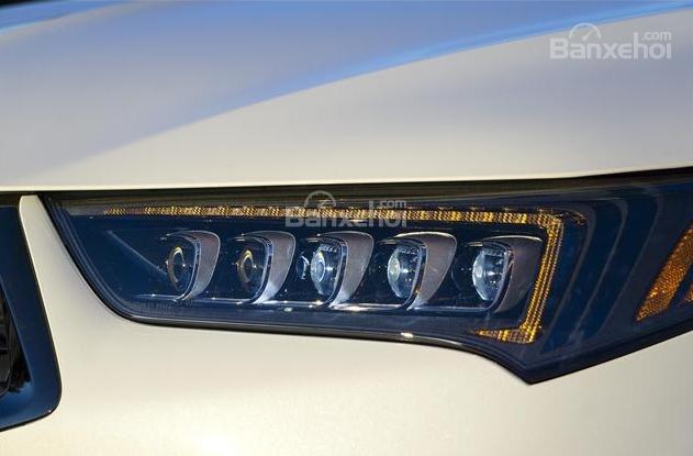 Đánh giá xe Acura TLX 2018: Đèn pha LED mới z