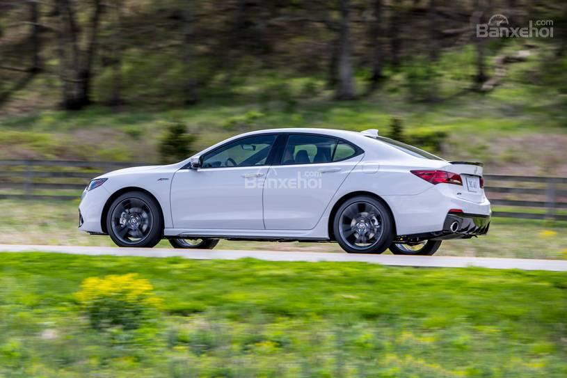 Đánh giá xe Acura TLX 2018: Trải nghiệm lái yên tĩnh z