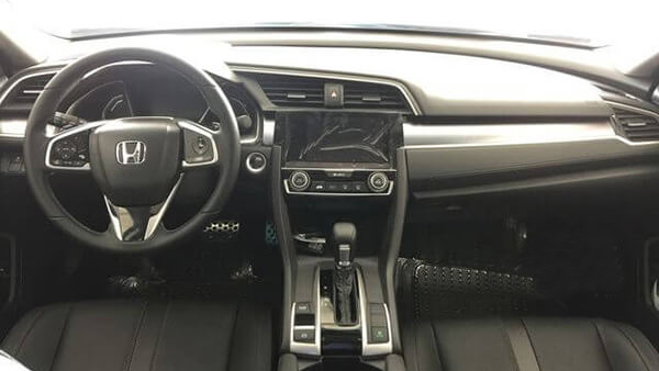 Dù đắt tiền hơn nhưng cabin của Honda Civic 2018 lại nhỏ hơn Chevrolet Cruze 2018 một chút 2 Dù đắt tiền hơn nhưng cabin của Honda Civic 2018 lại nhỏ hơn Chevrolet Cruze 2018 một chút 3