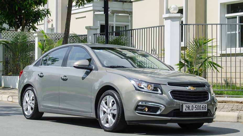 So sánh xe Chevrolet Cruze 2018 và Honda Civic 2018: Tiền nào của nấy So sánh xe Chevrolet Cruze 2018 và Honda Civic 2018: Tiền nào của nấy.
