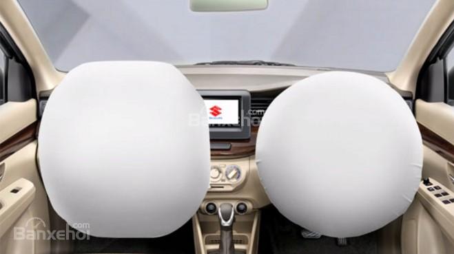 Đánh giá xe Suzuki Ertiga 2018: Túi an toàn.
