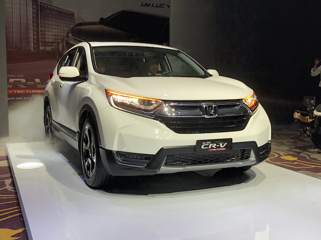 Giá xe Honda CR-V 2018 7 chỗ nhập khẩu tăng 10 triệu đồng từ tháng 7 tới.