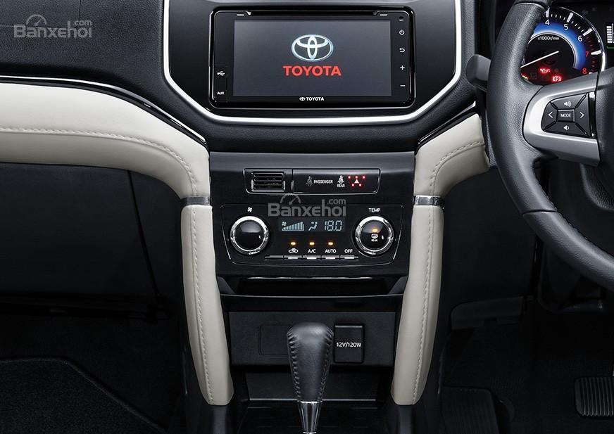 Xem loạt trang bị nổi bật trên Toyota Rush TRD Sportivo 2018 sắp về Việt Nam a11
