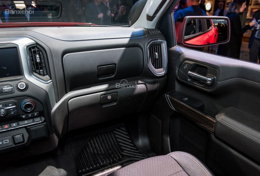 Đánh giá xe Chevrolet Silverado 1500 2019: Bảng táp lô.