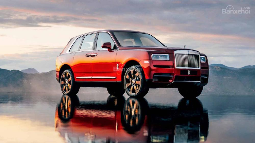 Rolls-Royce sẽ không sản xuất SUV nhỏ hơn Cullinan - 1