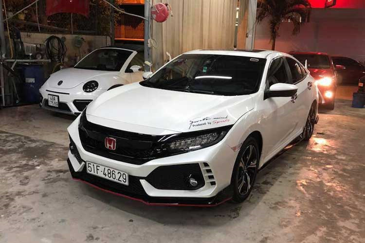 Honda Civic bản thể thao xuất hiện tại Việt Nam trị giá tiền tỷ