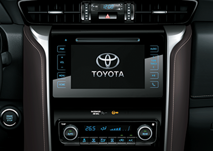 Đánh giá xe Toyota Fortuner 2018 máy dầu số tự động 2 cầu 2.8V 4x4 AT về hệ thống tiện nghi 1