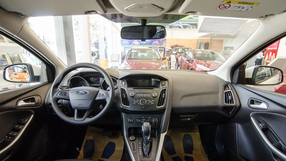 So sánh xe Mazda 3 2018 và Hyundai Elantra Sport 2018 về nội thất: Xe Nhật đẹp hơn, xe Hàn nhiều tùy chọn hơn 2 So sánh xe Mazda 3 2018 và Hyundai Elantra Sport 2018 về nội thất: Xe Nhật đẹp hơn, xe Hàn nhiều tùy chọn hơn 3