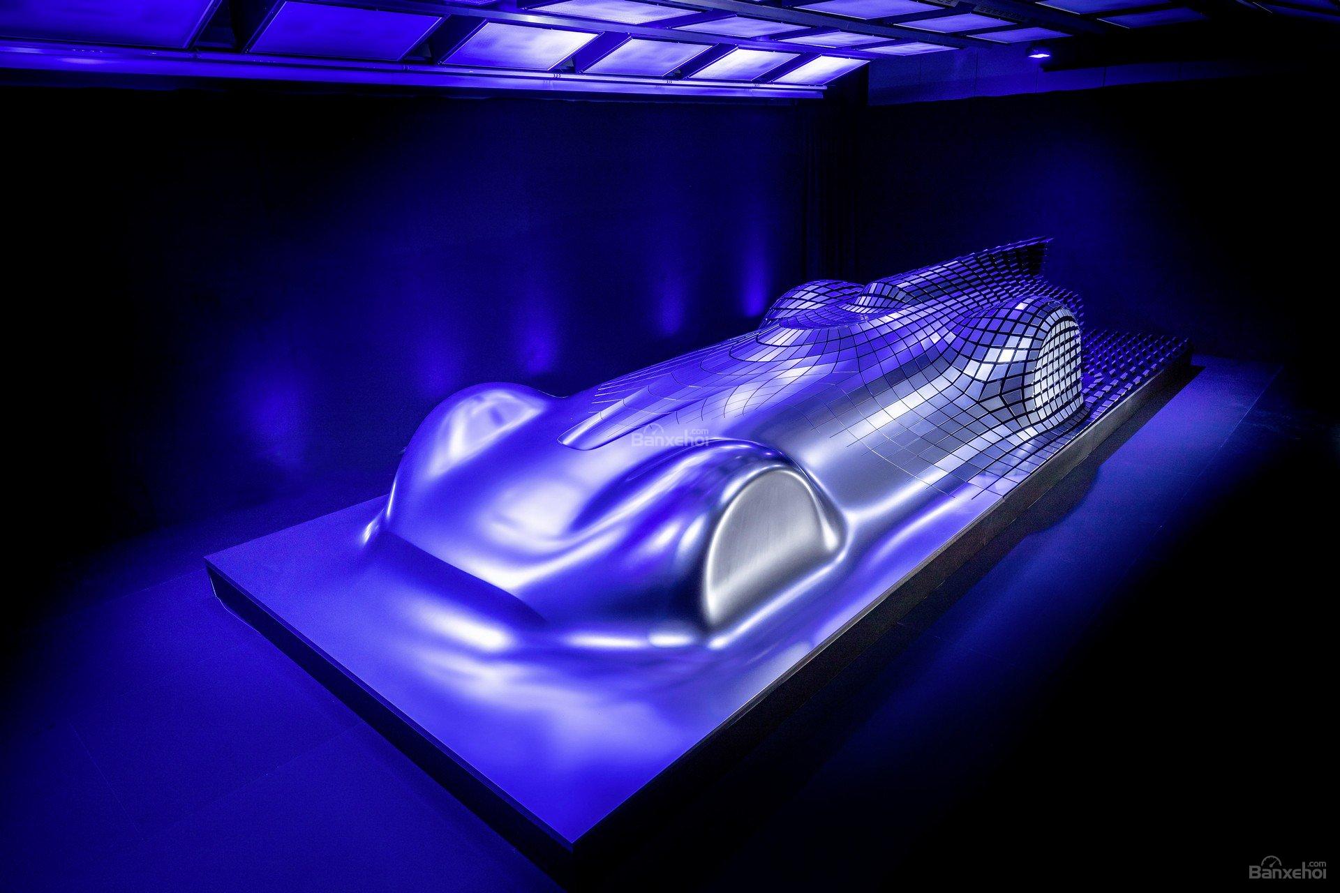 Mercedes Electric Silver Arrow Concept