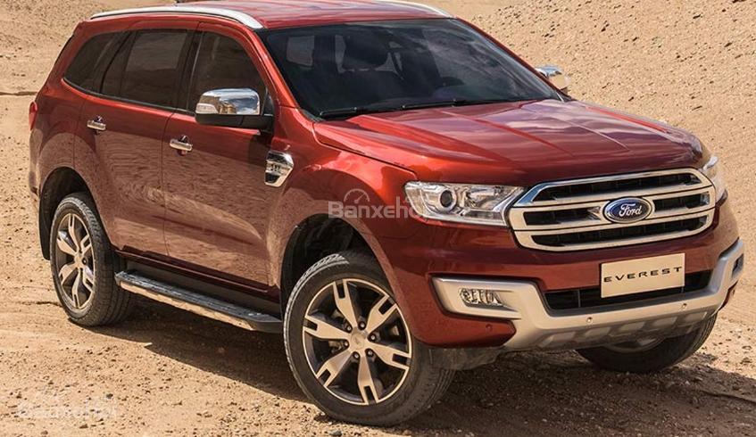 So sánh Ford Everest 2018 mới và cũ.