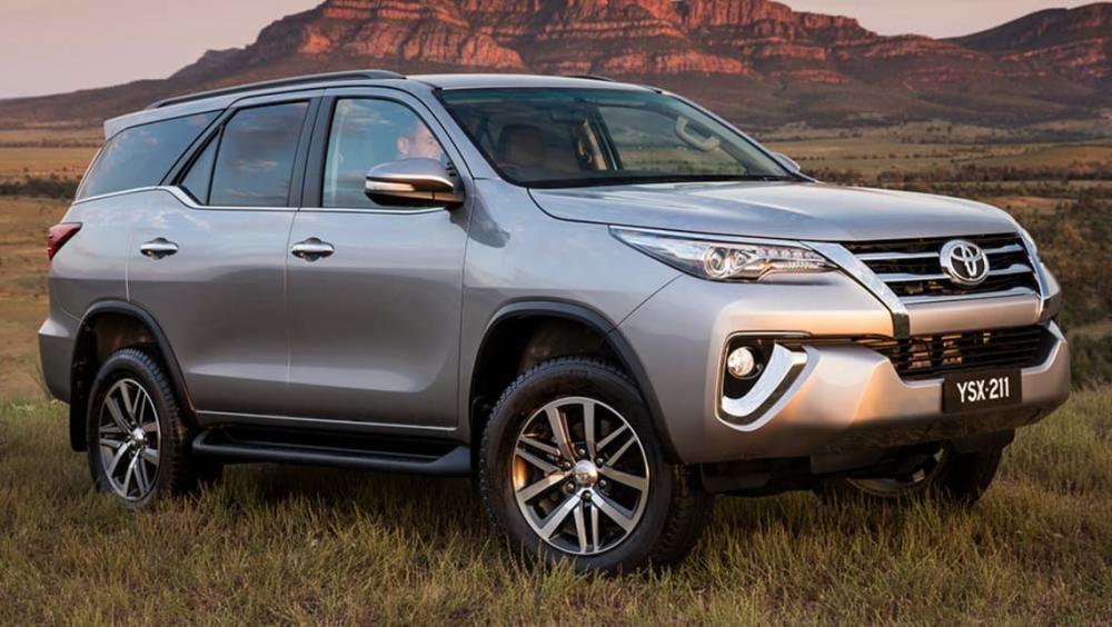 Toyota Fortuner 2018 bán kèm phụ kiện giá “chát”: Ai tiếp tay cho đại lý làm tiền? 1