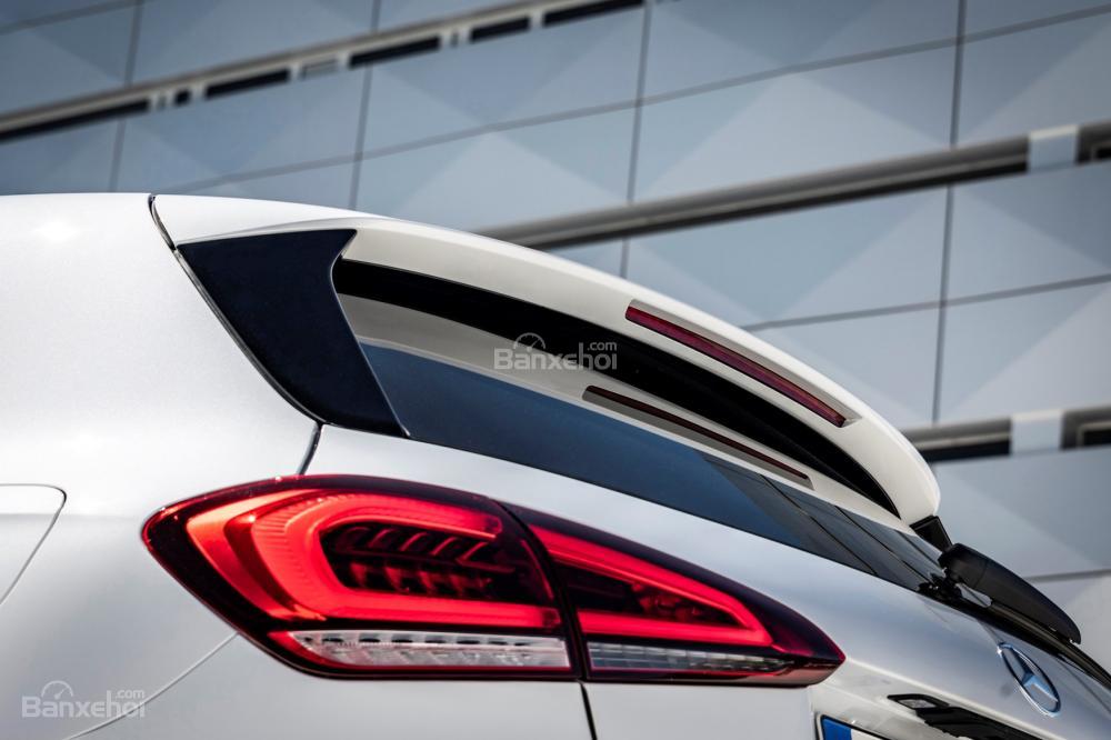 Đánh giá xe Mercedes-Benz A Class 2019 - đuôi - 2