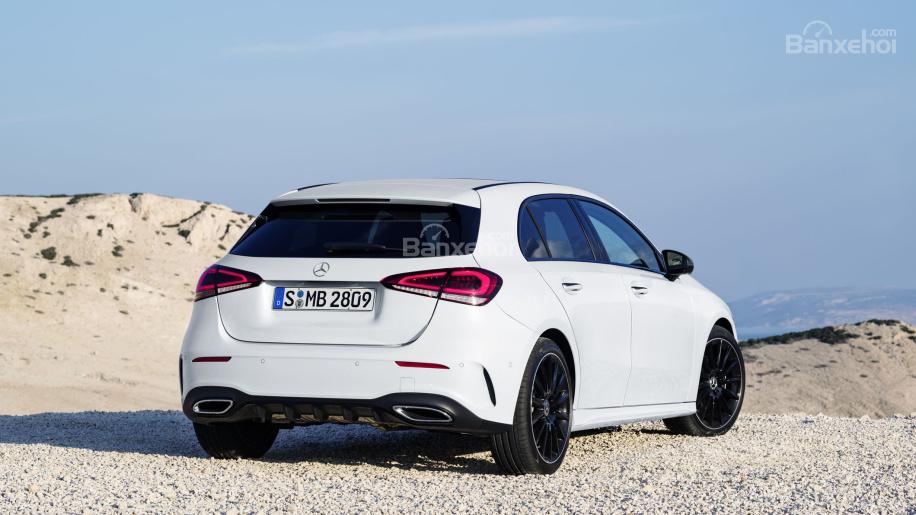 Đánh giá xe Mercedes-Benz A Class 2019 - đuôi - 1