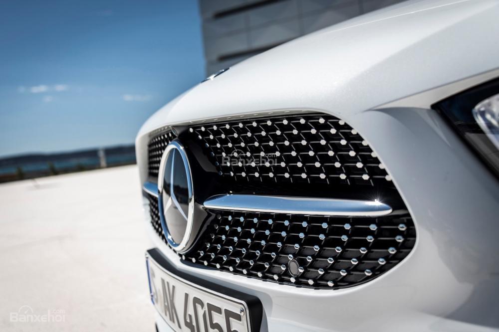 Đánh giá xe Mercedes-Benz A-Class 2019 - đầu - 3