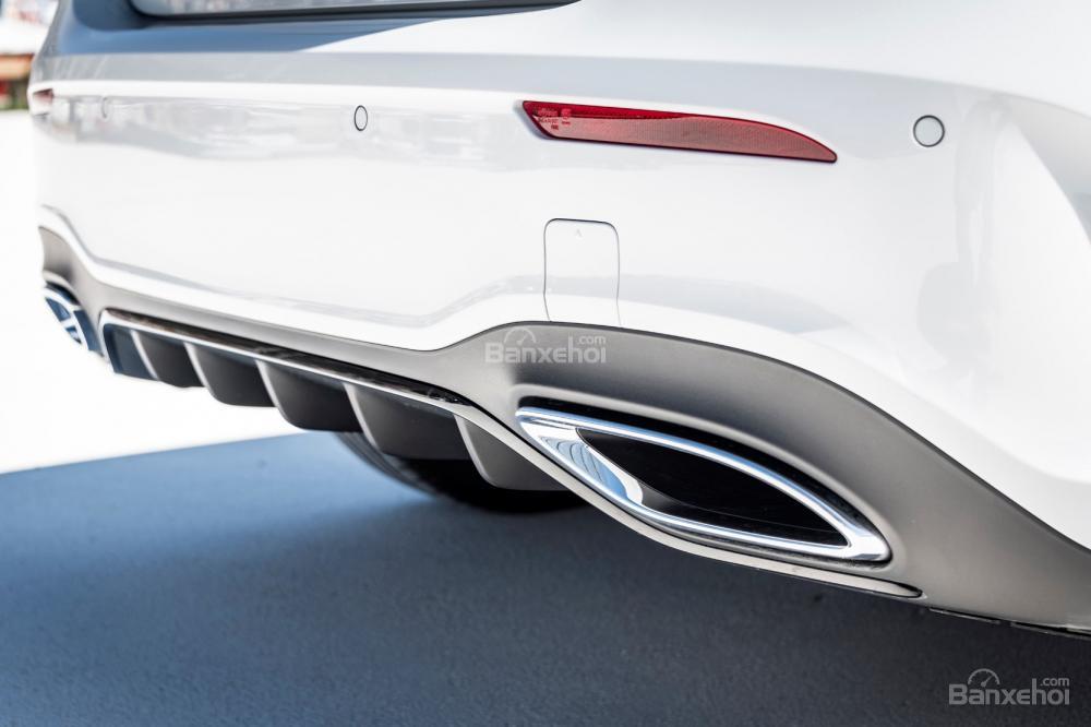 Đánh giá xe Mercedes-Benz A Class 2019 - đuôi - 3