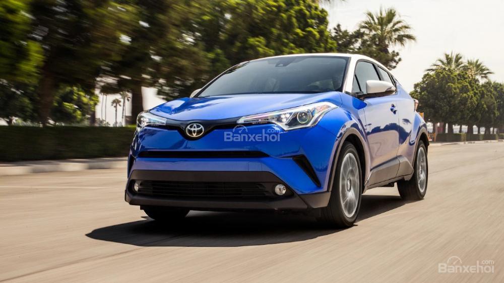 Toyota Corolla 2019 và Toyota C-HR 2019: Chọn hatchback hay CUV? - Ảnh 11 Toyota Corolla 2019 và Toyota C-HR 2019: Chọn hatchback hay CUV? - Ảnh 11.
