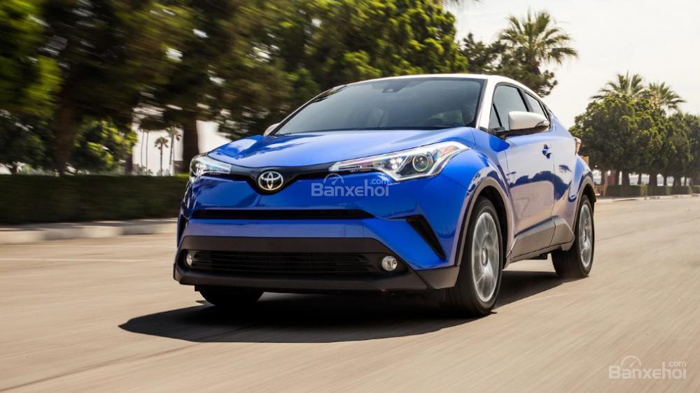 Toyota Corolla 2019 và Toyota C-HR 2019: Chọn hatchback hay CUV? - Ảnh 11.