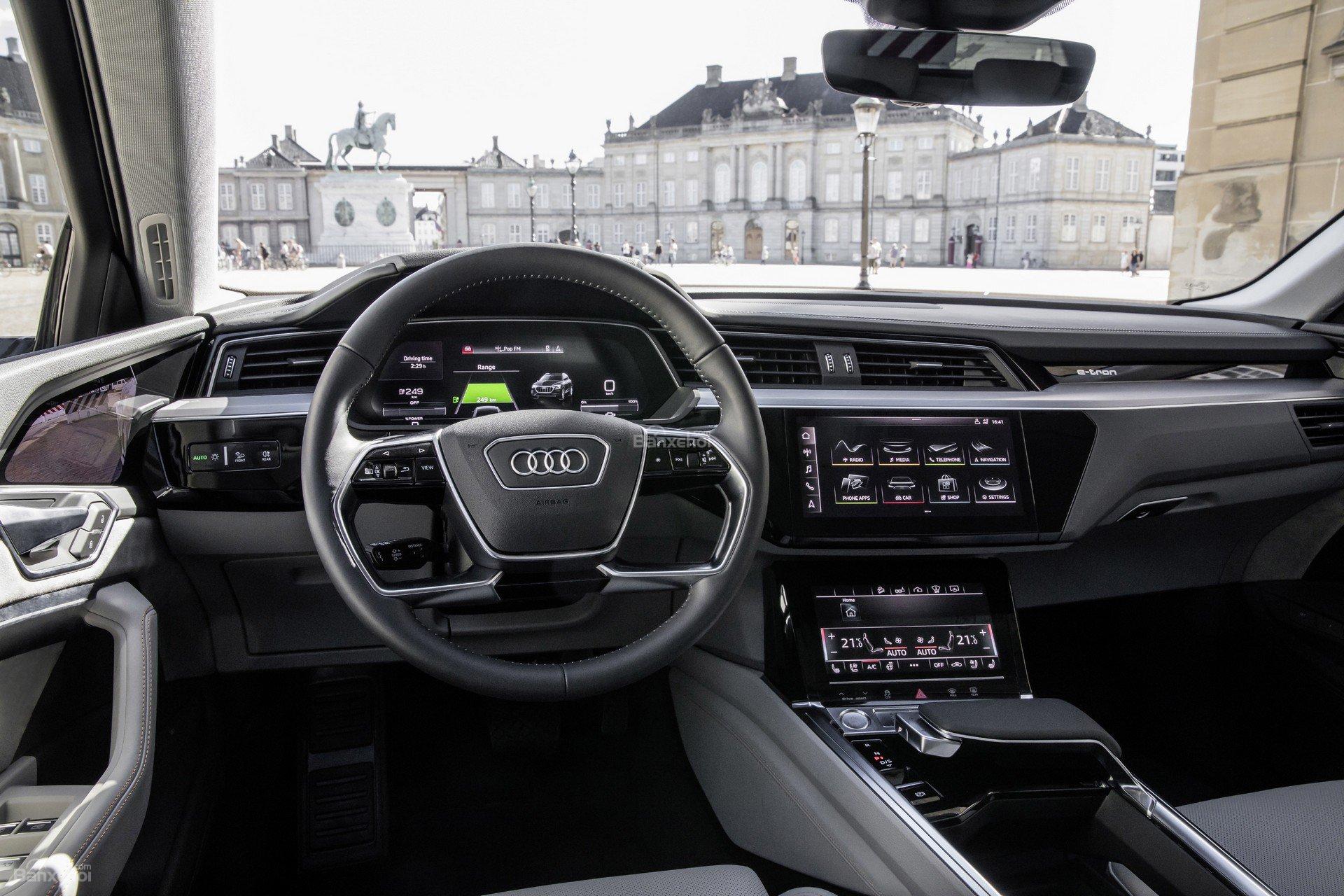 Nội thất Audi E-Tron 2019 1