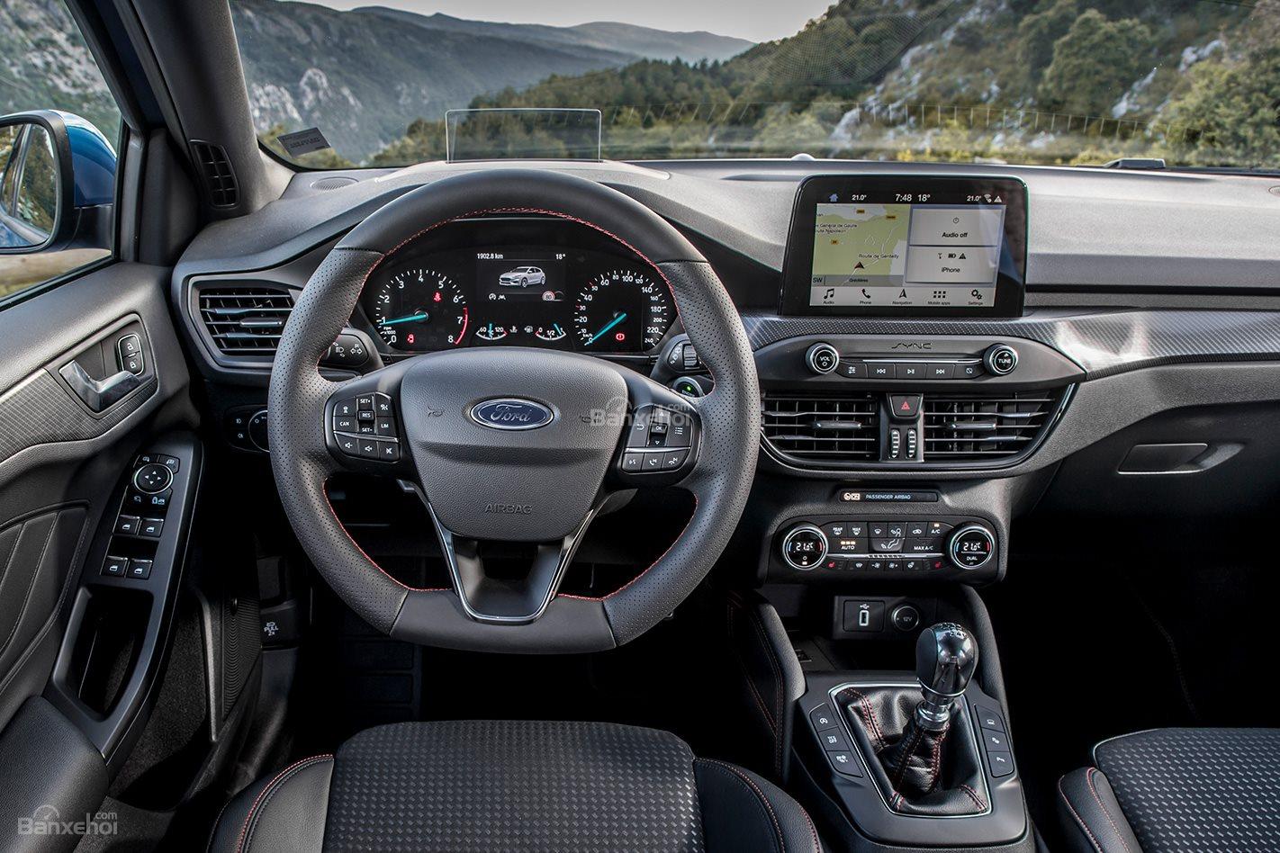Đánh giá xe Ford Focus 2019 về nội thất