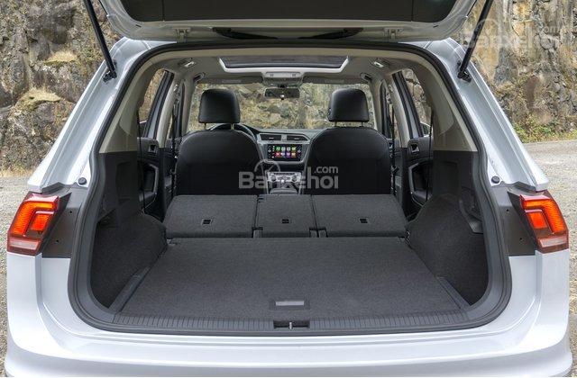 Khoang hành lý Volkswagen Tiguan 2018 Khoang hành lý Volkswagen Tiguan 2018.