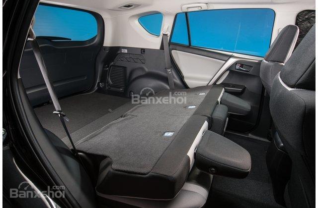 Khoang hành lý Toyota RAV4 Hybrid 2018 Khoang hành lý Toyota RAV4 Hybrid 2018.