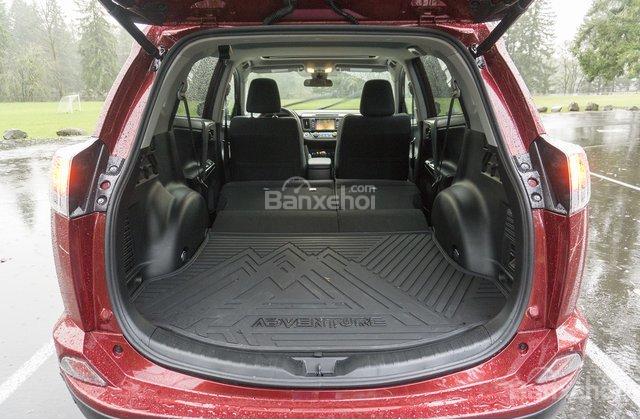 Khoang hành lý Toyota RAV4 2018 Khoang hành lý Toyota RAV4 2018.