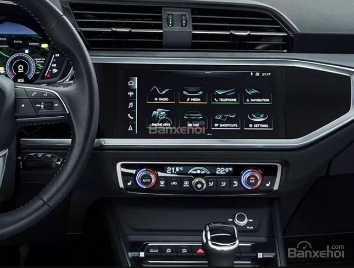 Đánh giá xe Audi Q3 2019: Xe được trang bị nhiều tính năng tiện ích.