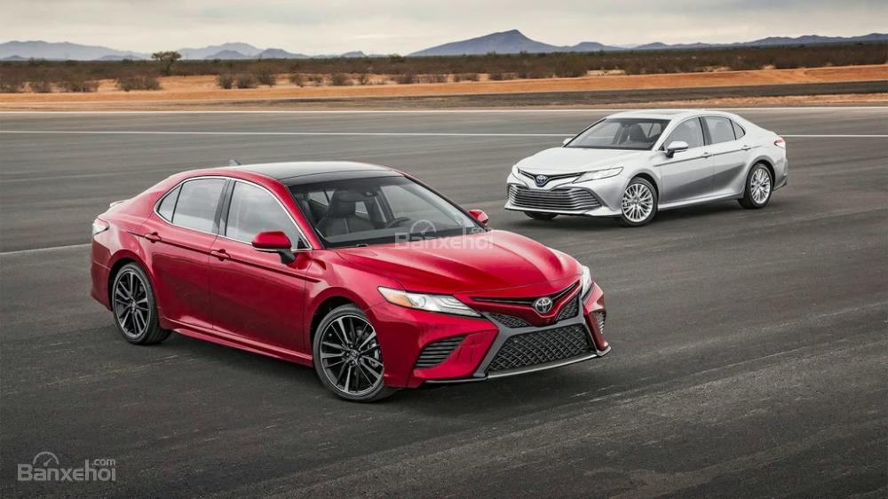 Toyota Camry Sedan thế hệ mới sẽ trình làng năm 2019 - 1