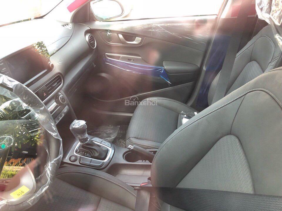 Khách hàng háo hức trước giờ G chờ Hyundai Kona ra mắt