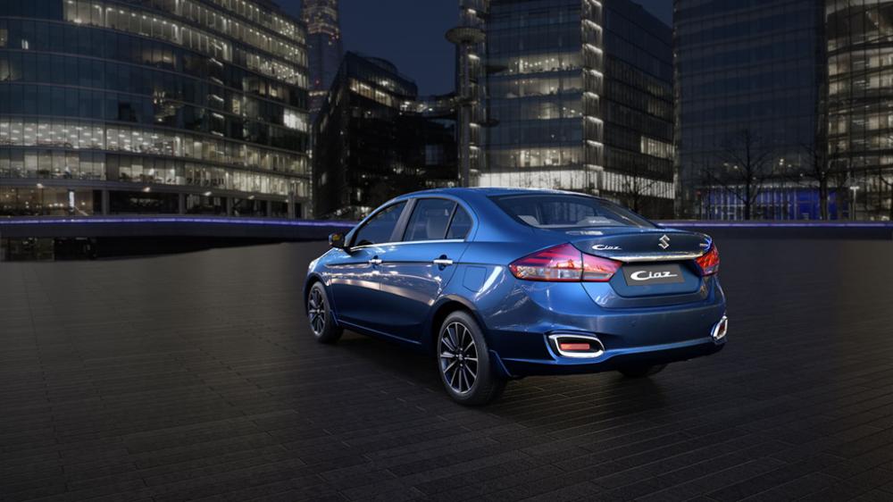 Suzuki Ciaz 2018 ra mắt, nhiều thay đổi mạnh mẽ 7 Suzuki Ciaz 2018 ra mắt, nhiều thay đổi mạnh mẽ a7