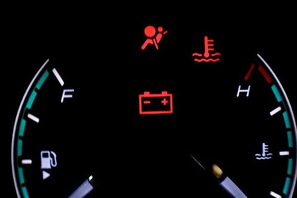 7 loại đèn cảnh báo quan trọng trên xe ô tô tài xế cần lưu ý 7.
