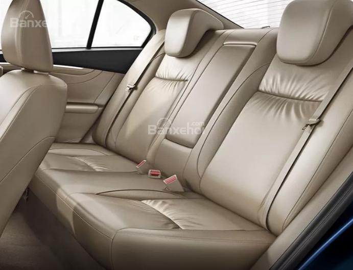 Suzuki Ciaz 2019 thiếu túi khí an toàn cho hàng ghế sau.