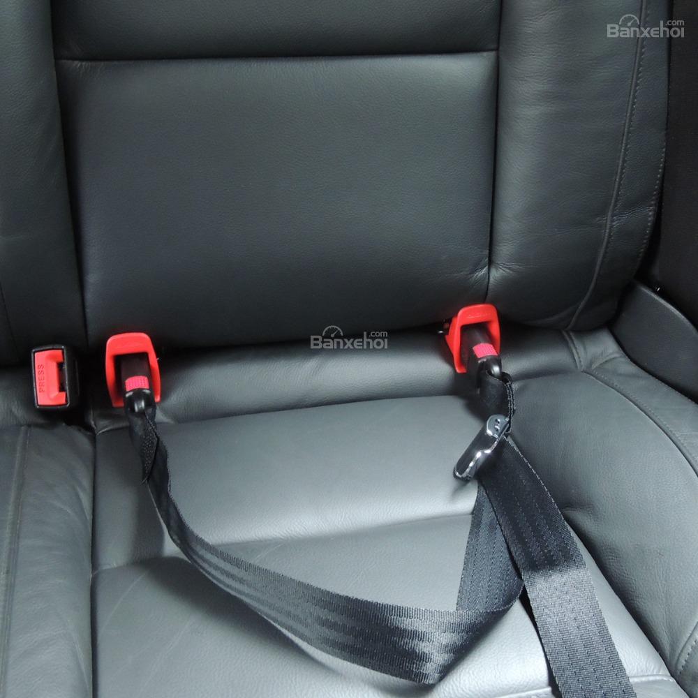 Hệ thống ISOFIX.