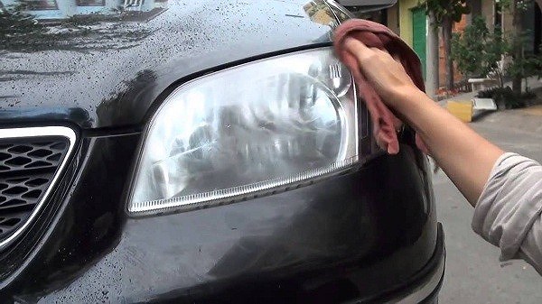 5 dấu hiệu nhận biết máy phát điện xe ô tô bị hỏng hóc 1.