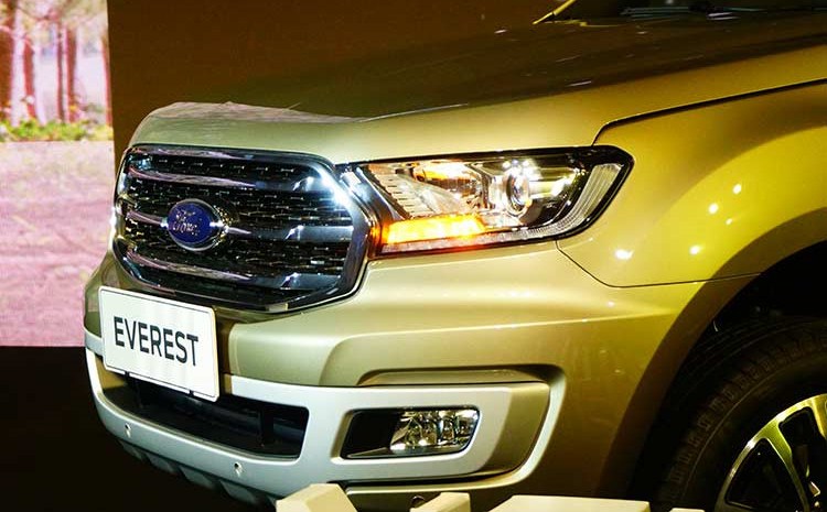 Xe nhập miễn thuế nào giảm giá mạnh nhất tại Việt Nam: Everest hay Pajero Sport?