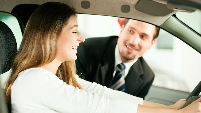 10 kinh nghiệm khi lái thử ô tô cho người sắp mua xe a1
