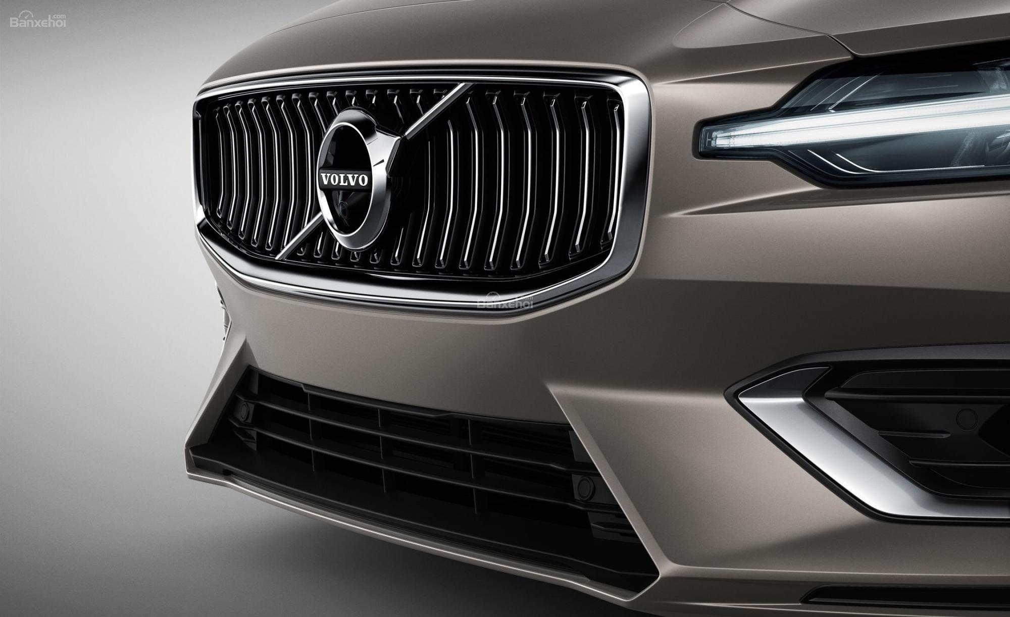 Đánh giá xe Volvo V60 2019: Lưới tản nhiệt hình lòng chảo.