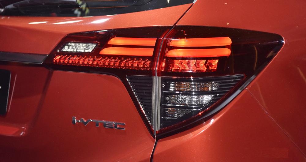 Đánh giá xe Honda HR-V 2019 L: Đèn hậu LED 1