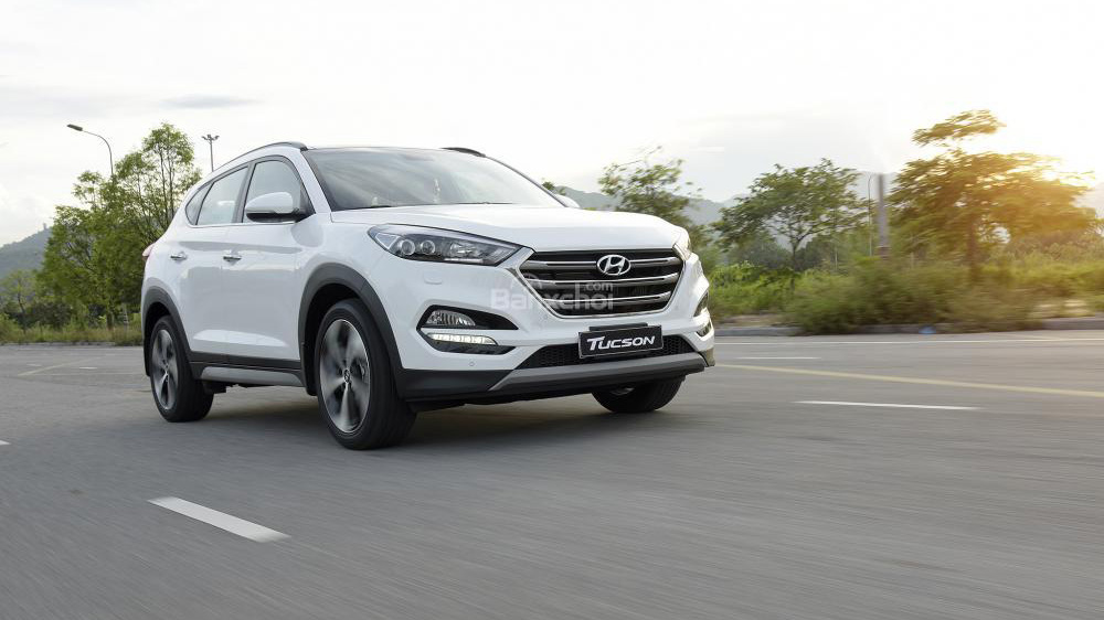 Tầm giá 900 triệu đồng, chọn mua Honda HR-V 2019 hay Hyundai Tucson 2018? 11.