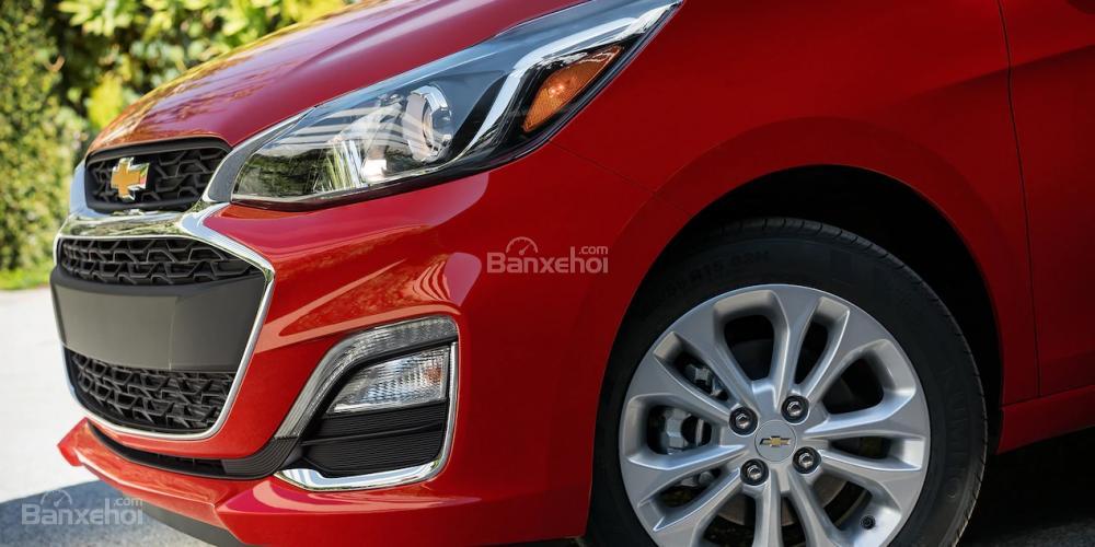 Đánh giá xe Chevrolet Spark 2019 cập nhật mới - thân - 2