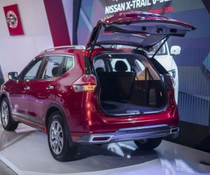 Không gian chứa đồ của Nissan X-Trail V-Series 2019 a1